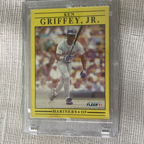 Ken Griffey Jr 1991 Fleer #450 - PSA 9 - Seattle Mariners - Picture 1 of 2